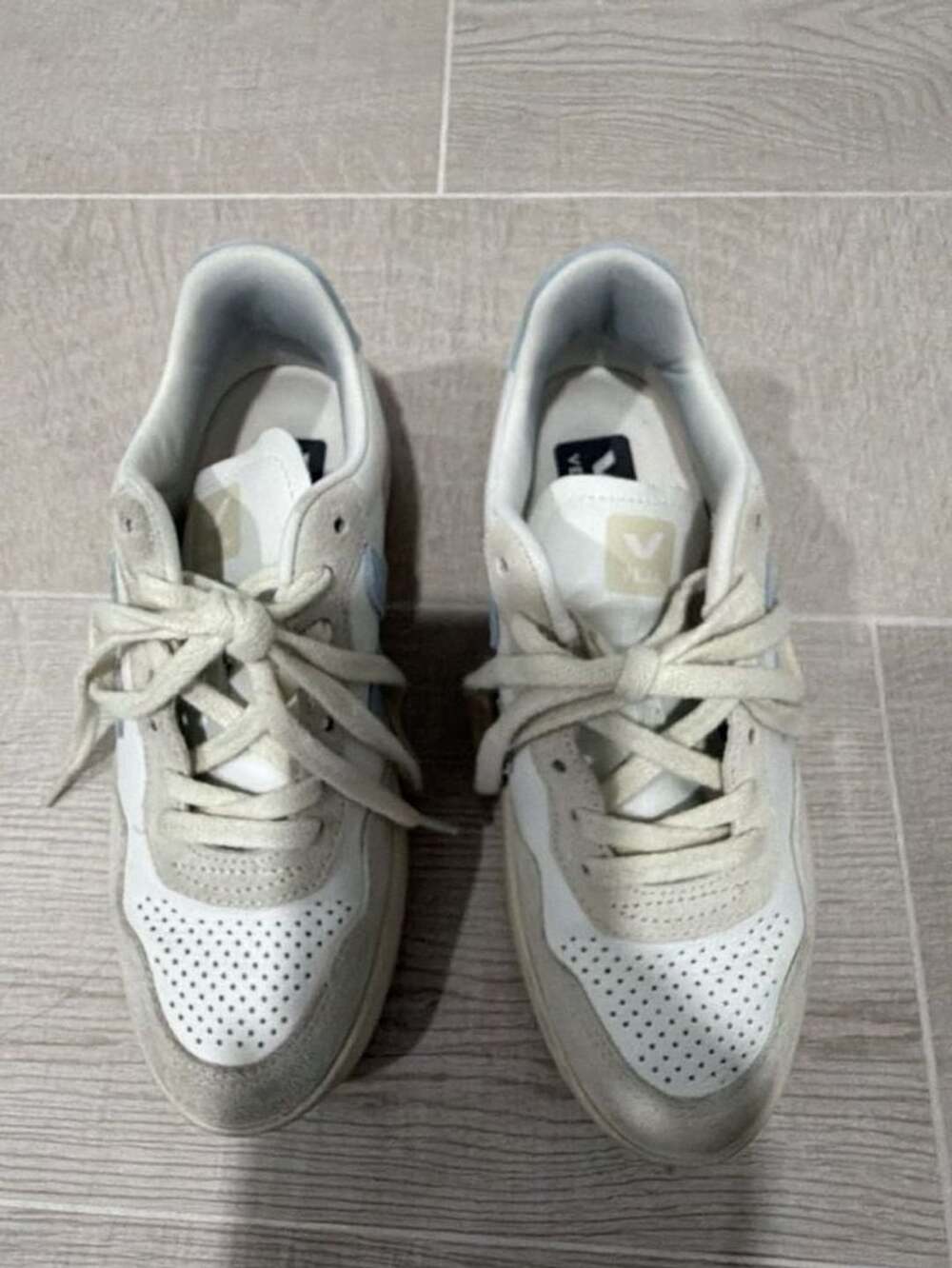 VEJA V-90 Leather and Suede Low-Top Sneakers White Steel